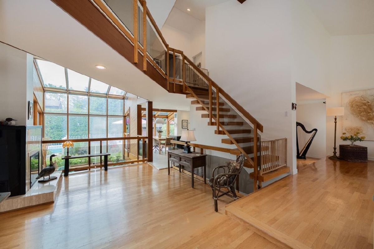 Stunning property with exclusive architectural design