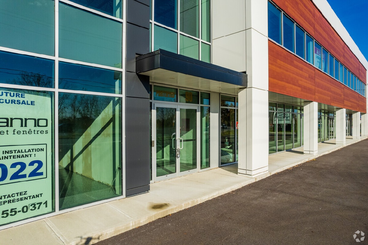 New commercial spaces and offices 2,000 to 6,316 sqft La Pra