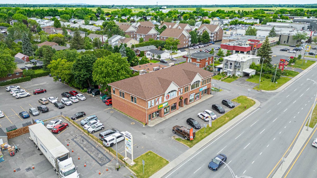 Office for rent - 1000 to 3000 sqft - Sought-after area