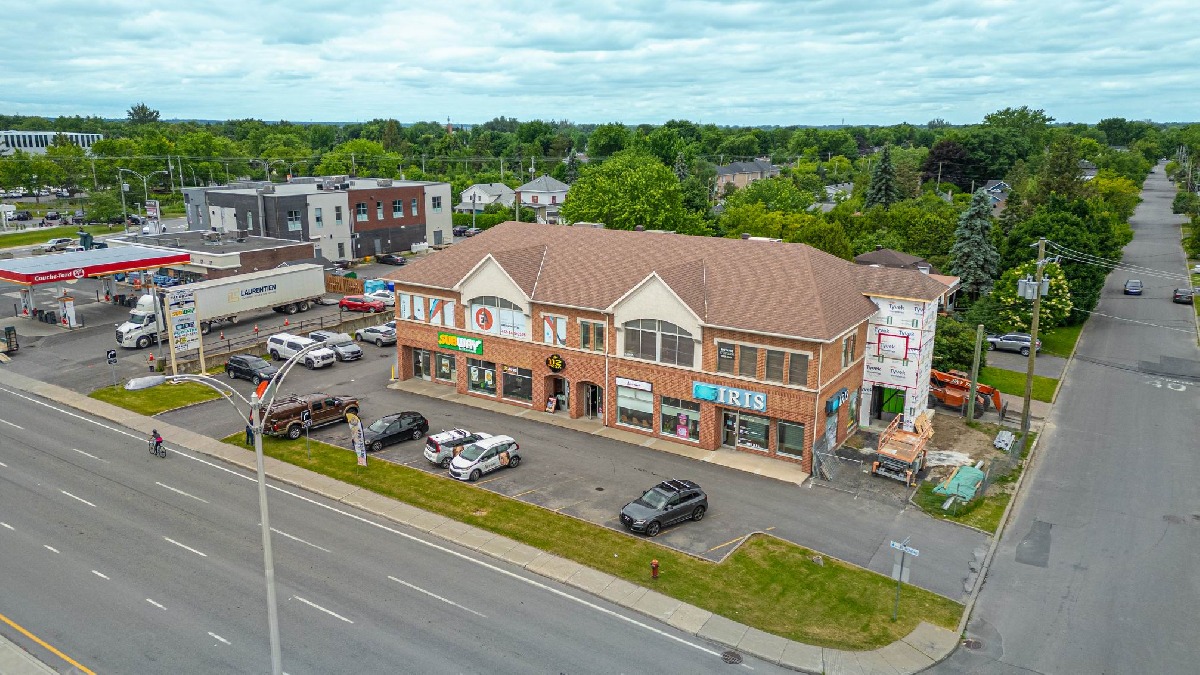 Office for rent - 1000 to 3000 sqft - Sought-after area