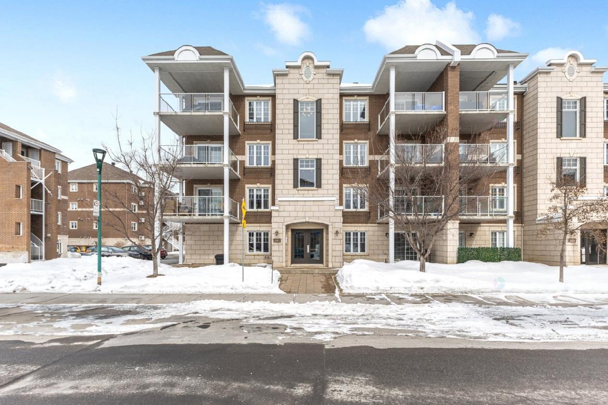 Modern and impeccable condo Champfleury Sainte-Rose