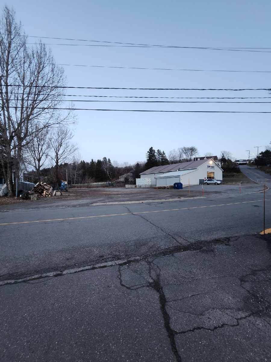 Commercial space for rent Riviere-du-Loup 2,000 - 9,828 sqft
