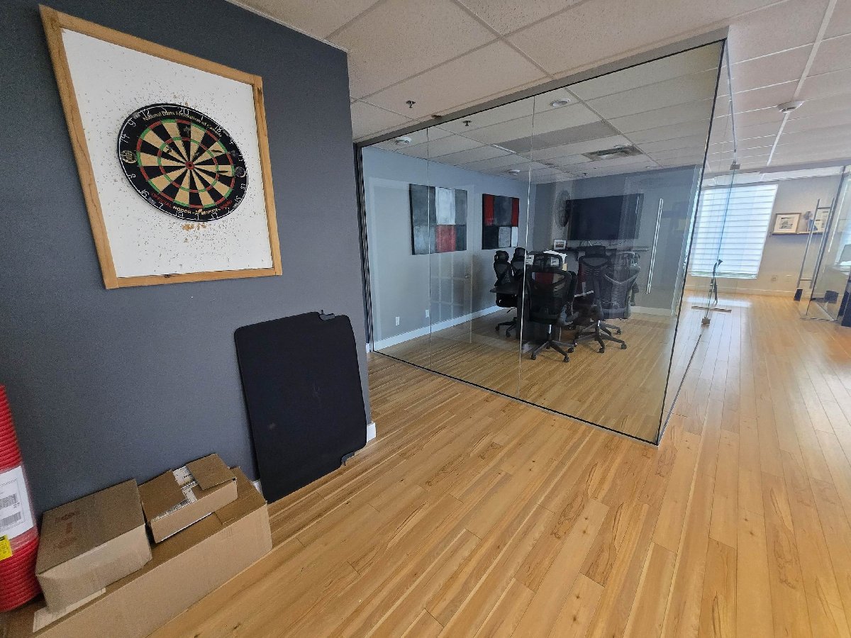Offices for rent 1,400 sqft on ground floor Brossard