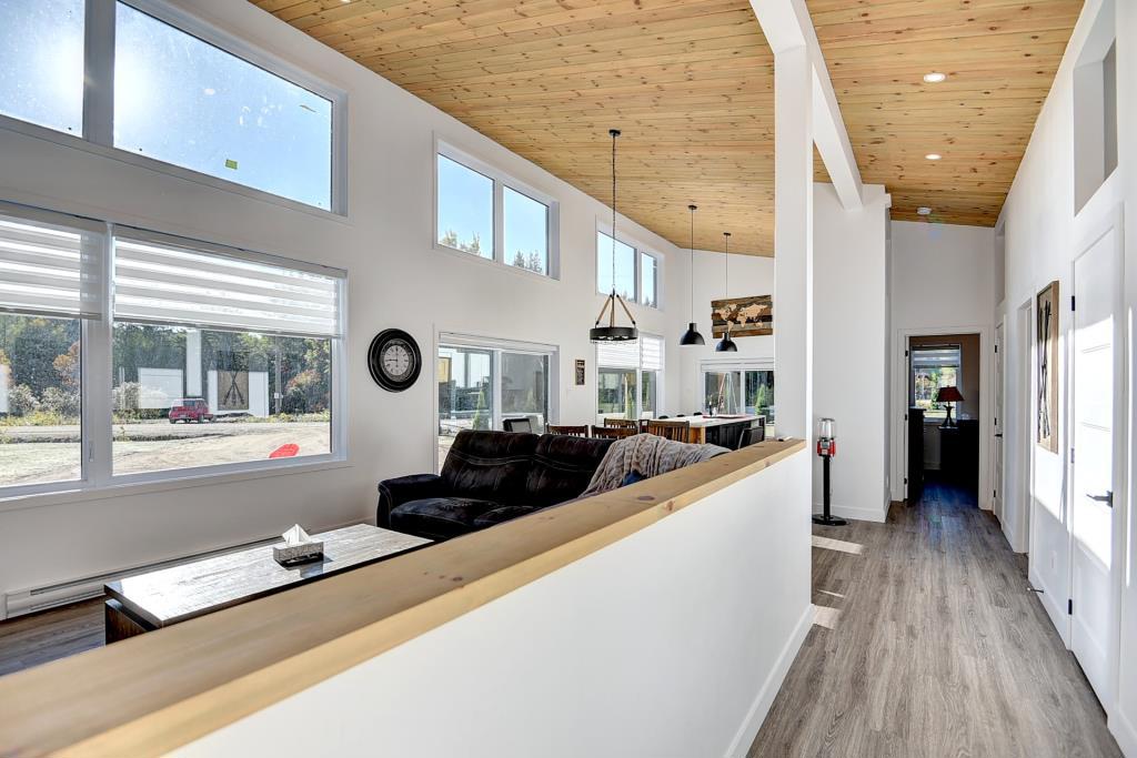 Brand-New Bungalow Surrounded by Nature in Saint-Cme