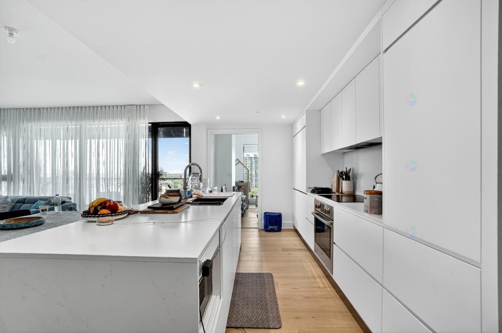 Prestigious 2025 condo for rent on Nun's Island