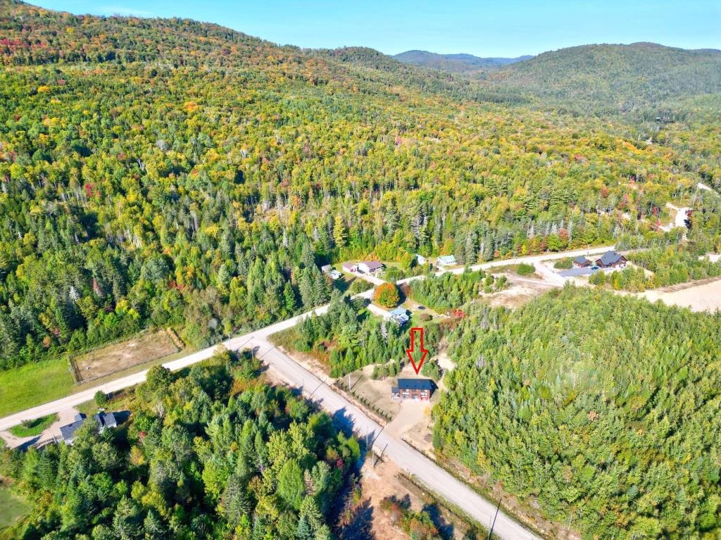 Brand-New Bungalow Surrounded by Nature in Saint-Cme