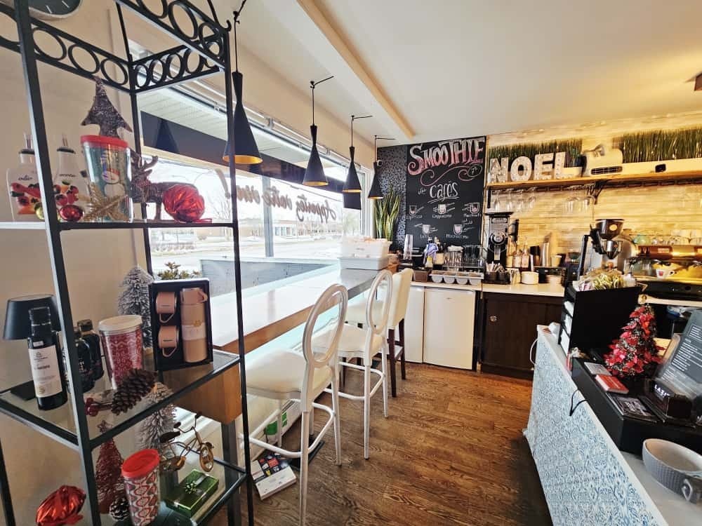 Superb turnkey and well-established caf in La Prairie