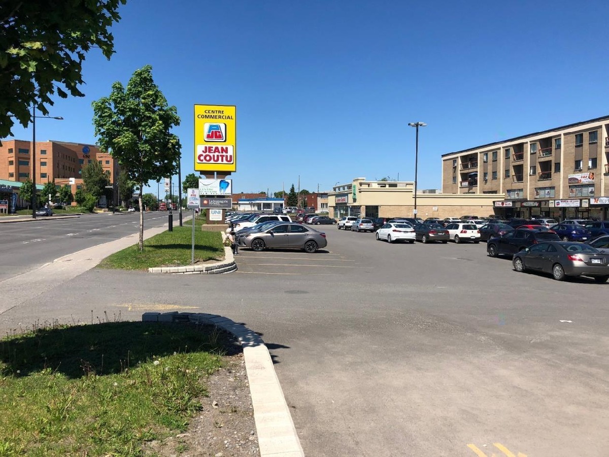 Office $577/month* in busy shopping center of Montreal