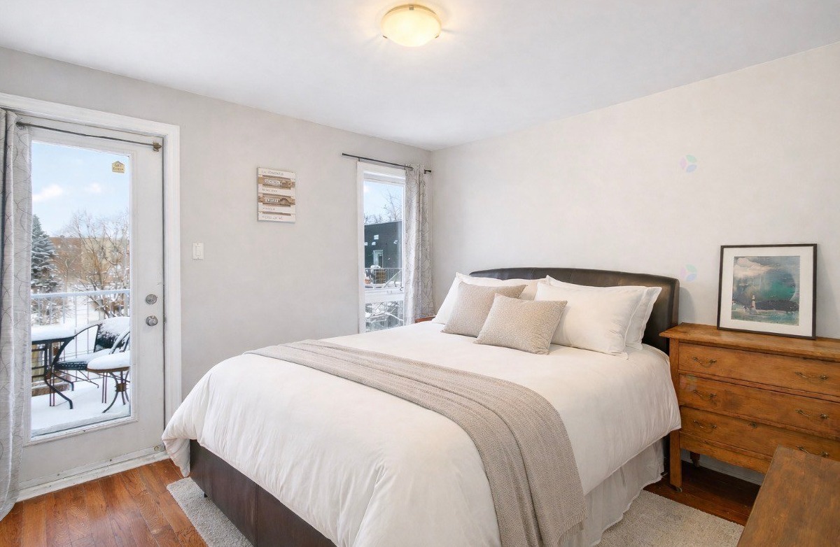 Beautiful 2-bedroom corner unit with garage, Vieux-Rosemont