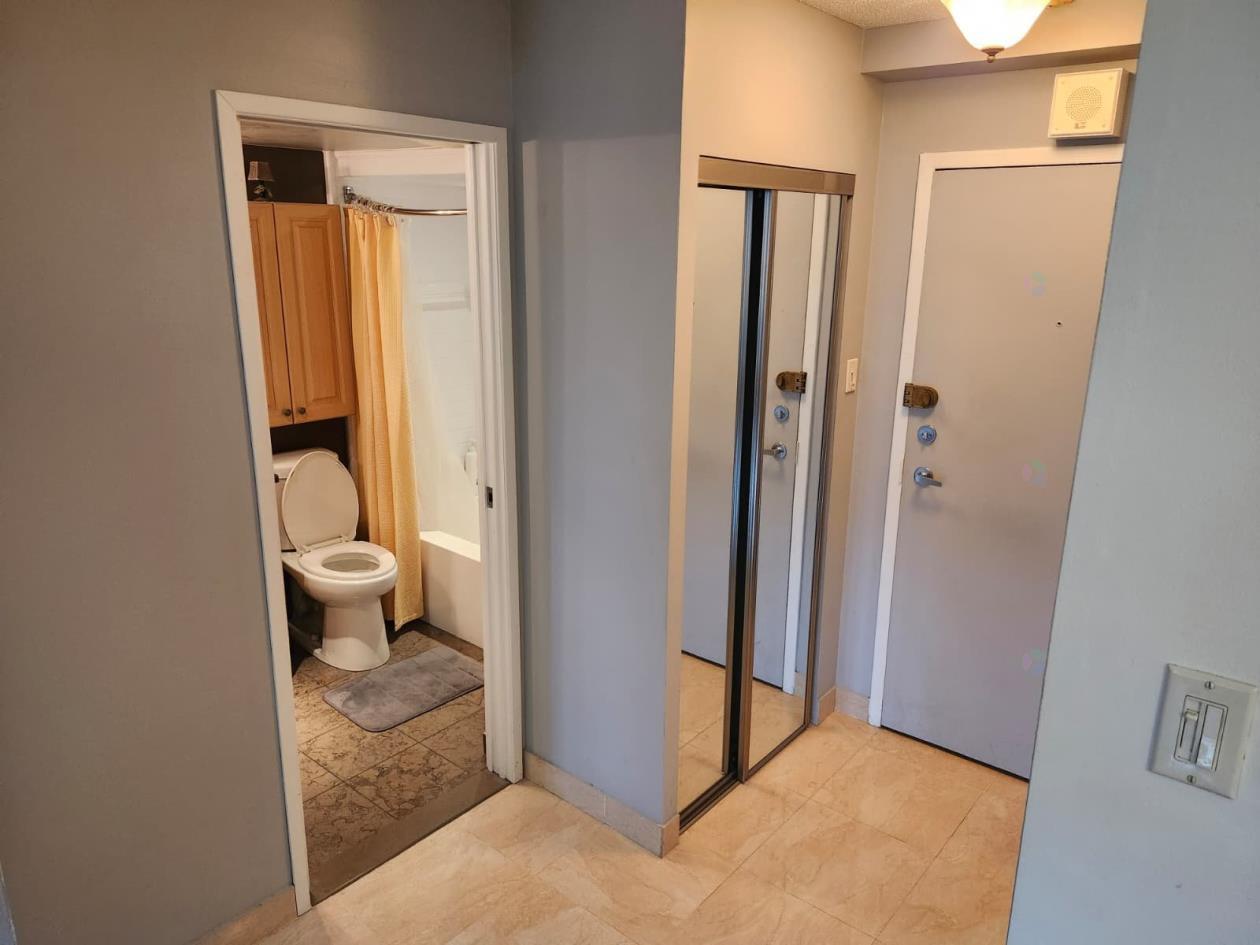 Semi-furnished 1-bdr apartment in a full-service building � 