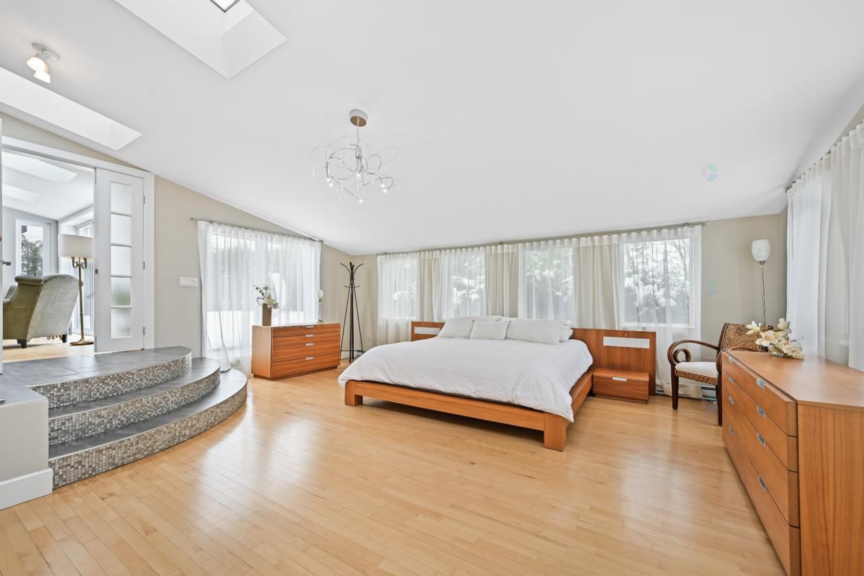 Spectacular Luxury Property � Saint-Jean-sur-Richelieu