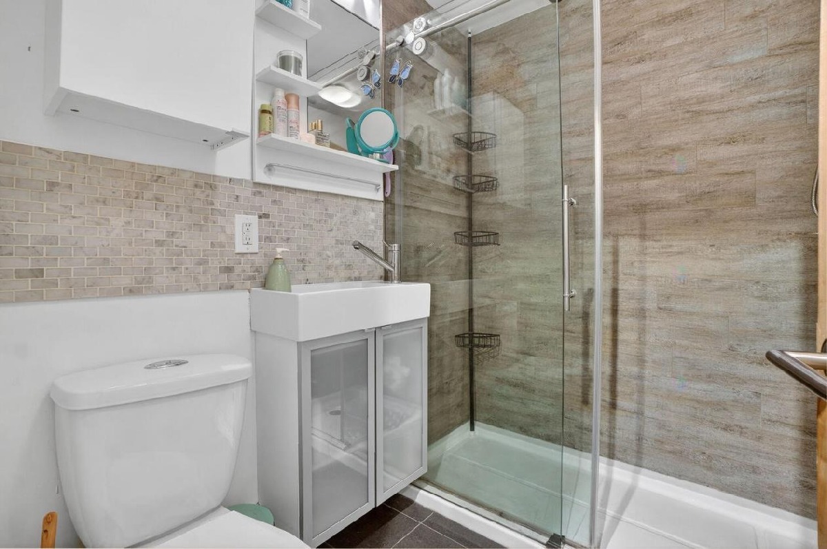 Beautiful 1-bedroom urban condo (3 1/2) in Old Rosemont