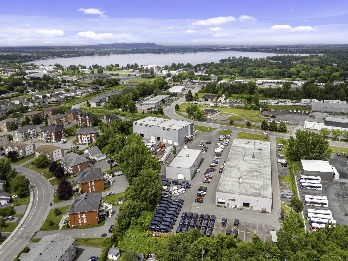 Office and Commercial Space � 1,000 to 16,000 sq. ft.