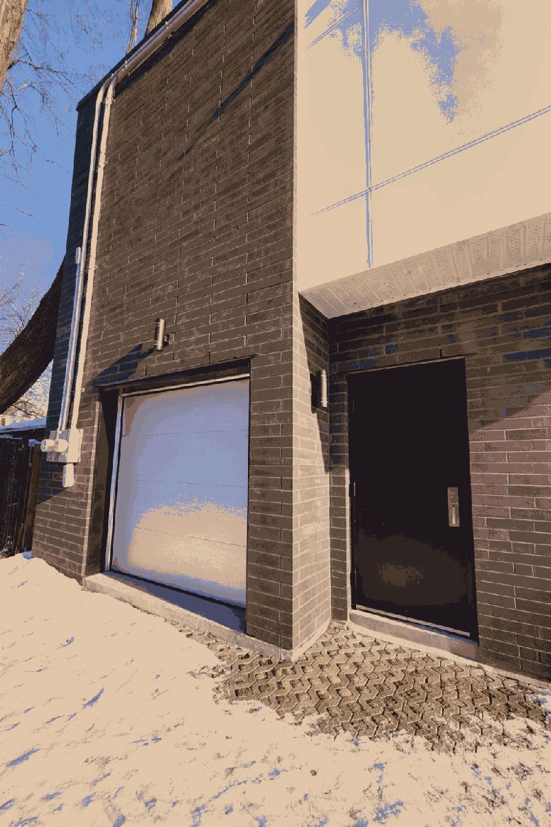 New 1,200 sq. ft. office / commercial space � La Prairie