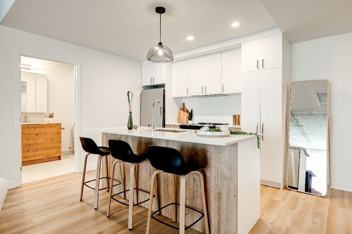 Le Kalm - 2-Bedroom + den Apartment in Candiac