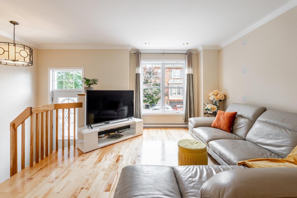 Beautiful Home on a Private Street in the Champfleury Area