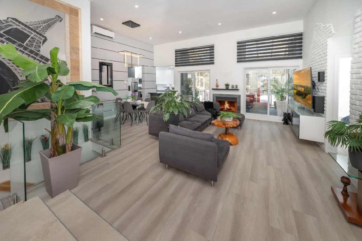 Unique and Renovated Home � A Must-See in Boisbriand