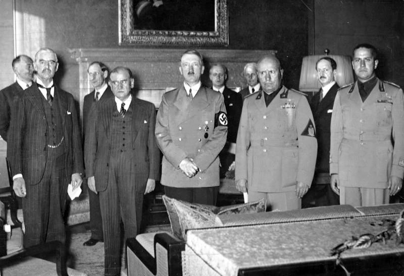Les accords de Munich: La Voie menant  la Seconde Guerre mondiale